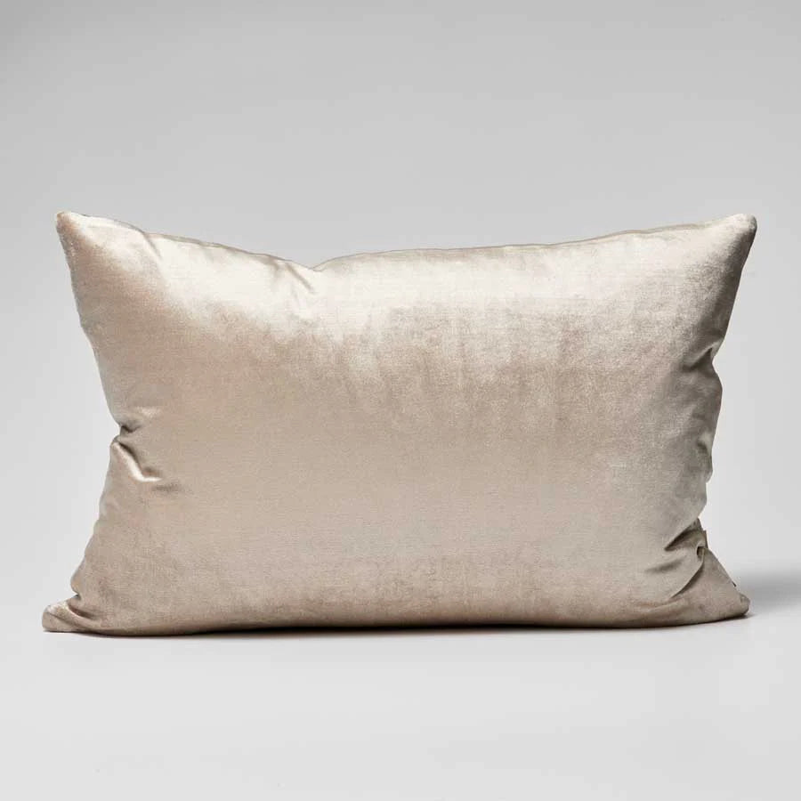 Eadie Lifestyle | Precious Velvet Cushion | Soft Gold